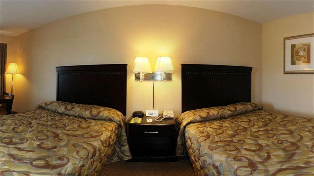 שיפנסבורג Rodeway Inn מראה חיצוני תמונה